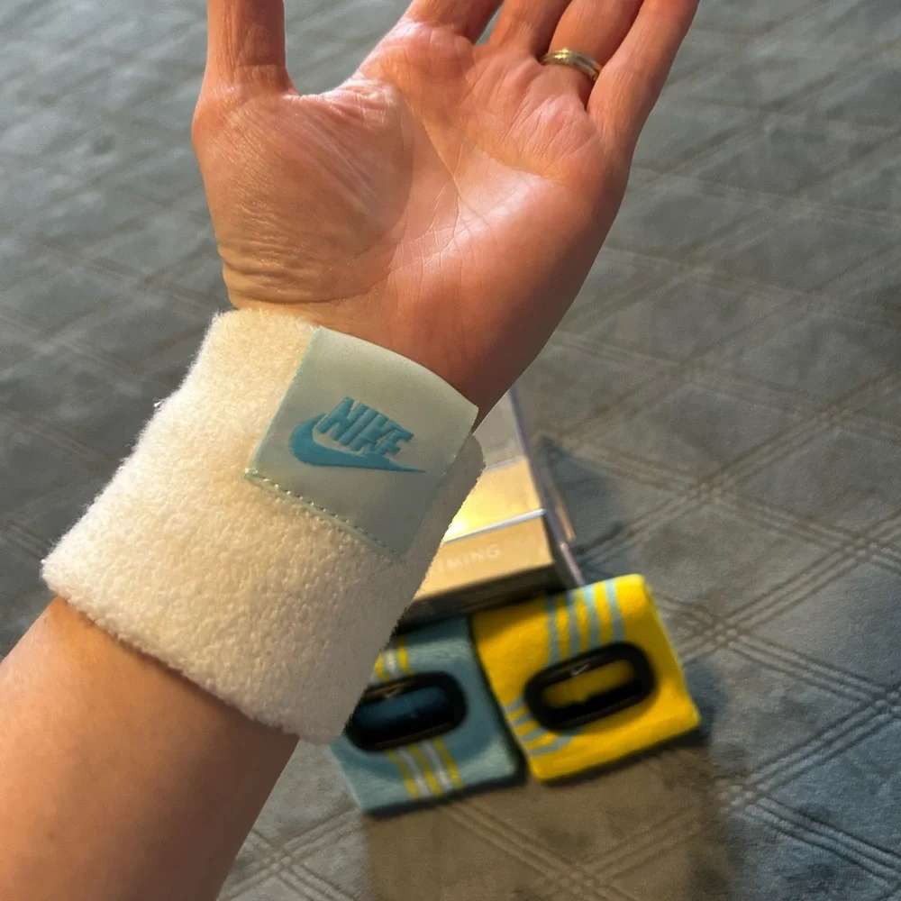 Nike Wristband Watch with Changeable Bands - Picture 2 of 4